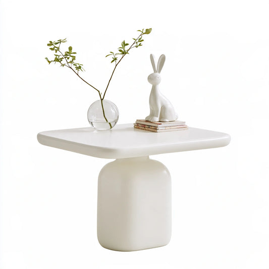 Table d'appoint aux lignes épurées, coloris blanc